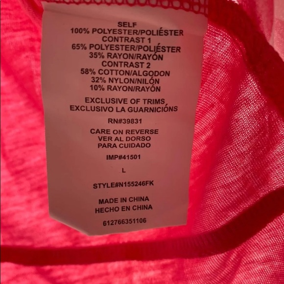 NWOT 2 light and airy tops - Picture 10 of 11